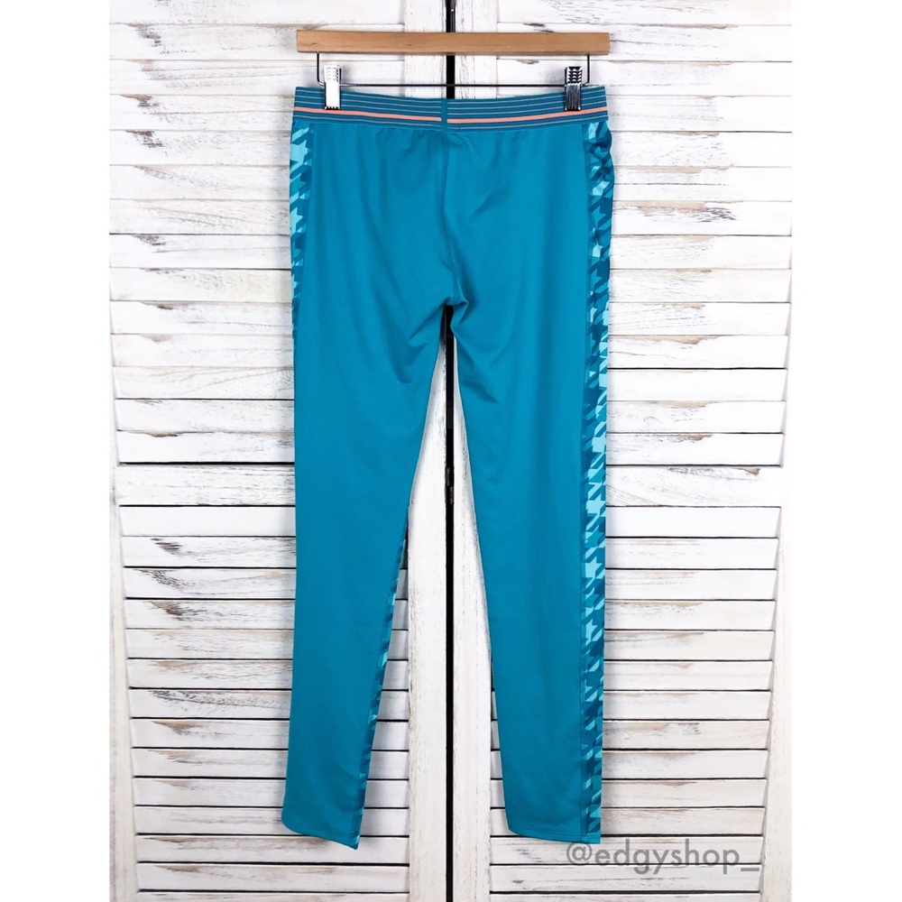 Under Armour | Heatgear Houndstooth Print Legging - Picture 3 of 6